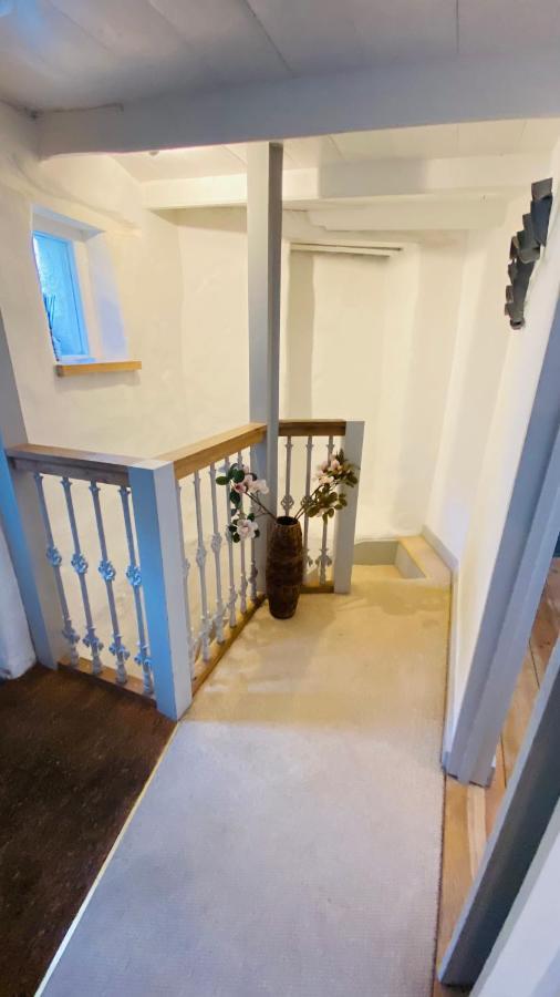 Spindrift Is A Beautiful Newly Refurbished Three Bedroom Private Family House Located On The Old Harbour And The Coastal Path In The Heart Of Beautiful Polperro Esterno foto